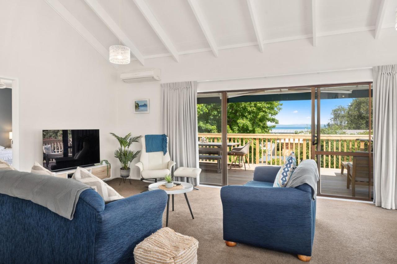 Waitahanui Lake House - Lake Taupo Holiday Home ภายนอก รูปภาพ