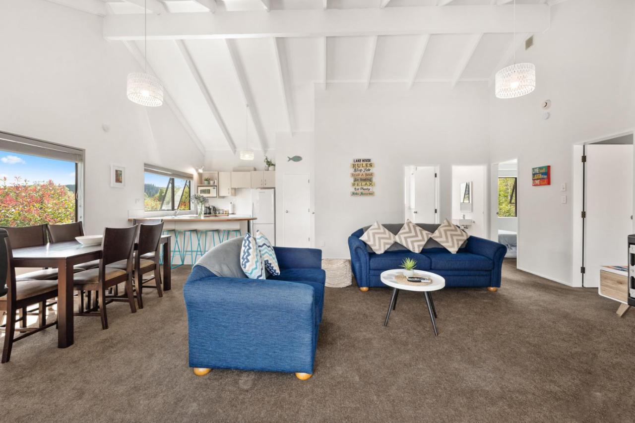 Waitahanui Lake House - Lake Taupo Holiday Home ภายนอก รูปภาพ